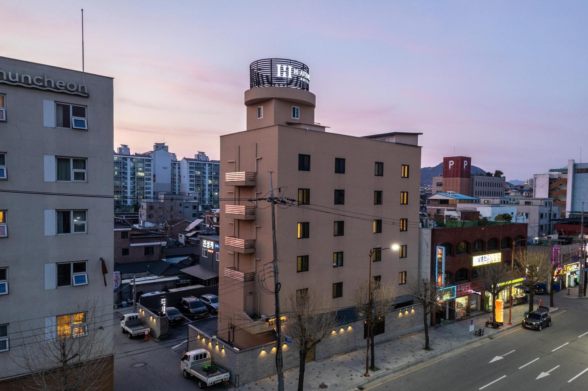 Chuncheon 1962business Hotel Exterior foto