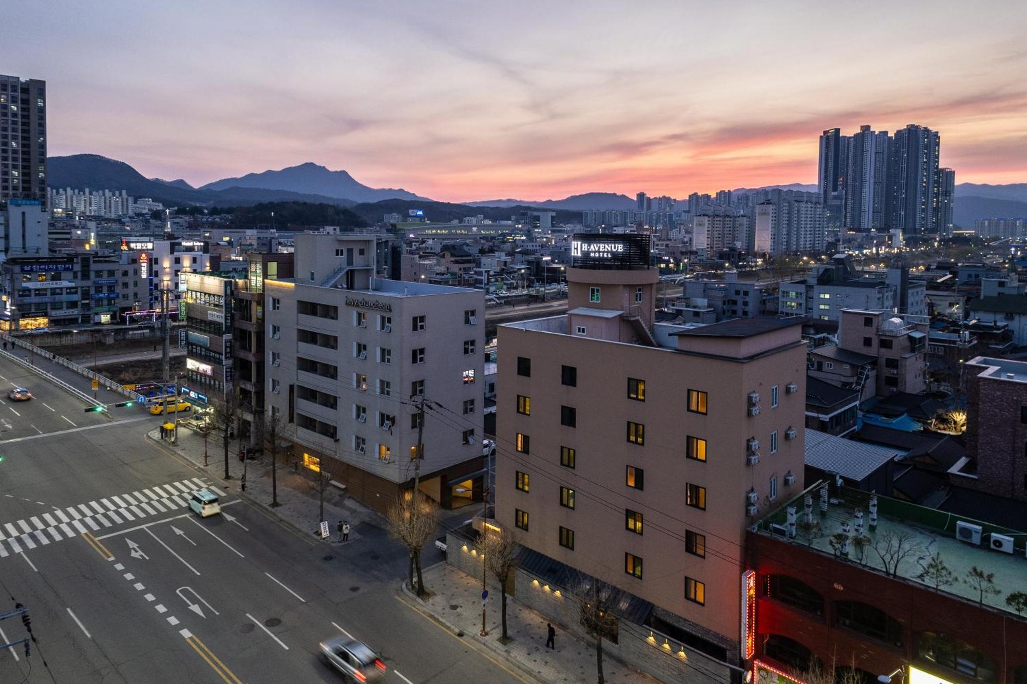 Chuncheon 1962business Hotel Exterior foto